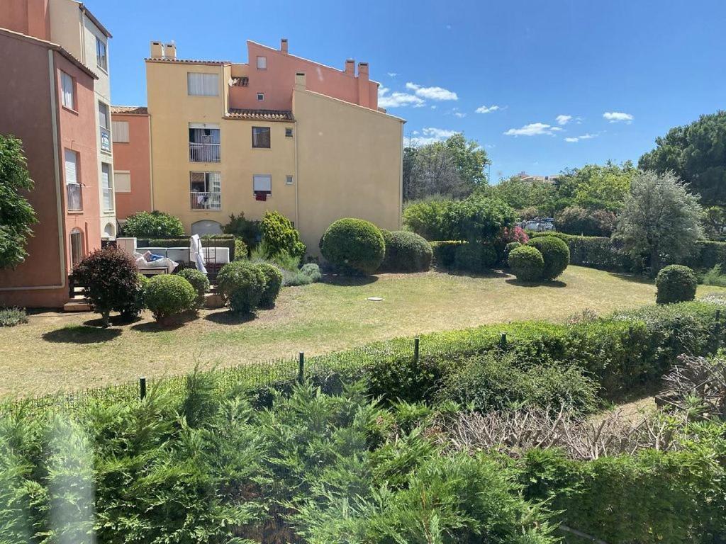 Studio 16 Le Cap D'Agde Avec Parking Prive Proche Du Centre Eksteriør bilde