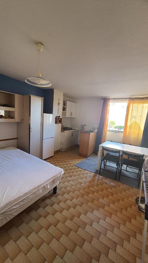 Studio 16 Le Cap D'Agde Avec Parking Prive Proche Du Centre Eksteriør bilde